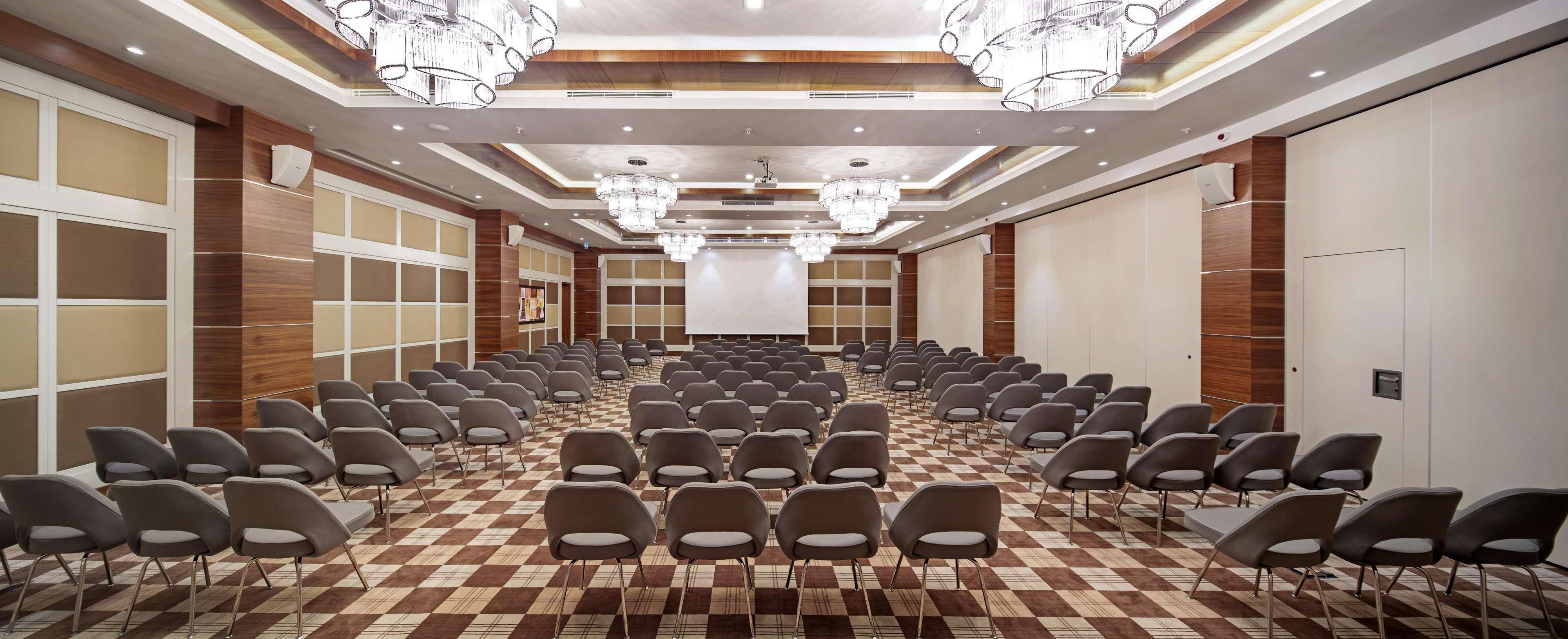 Doubletree By Hilton Hotel Kusadası