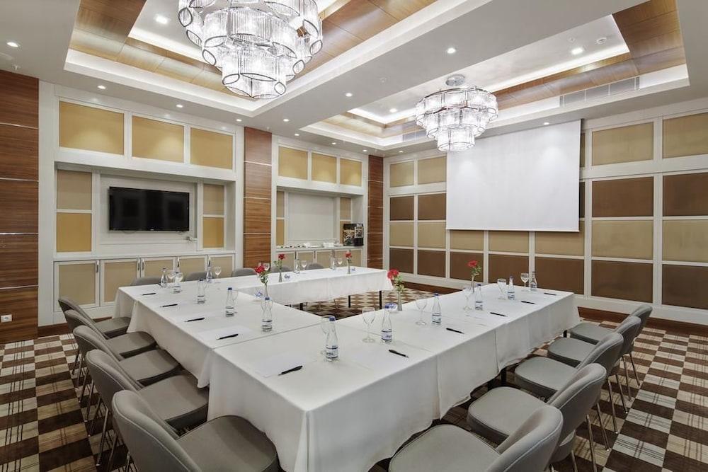 Doubletree By Hilton Hotel 4*